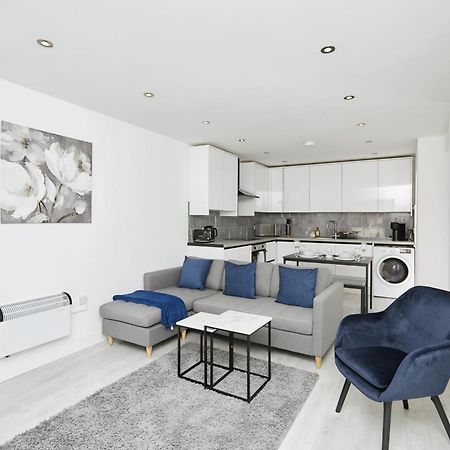 Modern Home In Derby City Centre - Free Gated Parking Exteriör bild